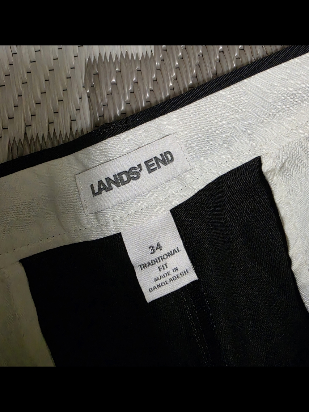 Lands' End Men's Black Pleated Chino Pants - Size 34 Traditional Fit - Picture 3 of 8